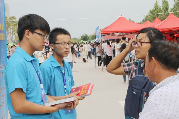 志愿者 - 副本.JPG