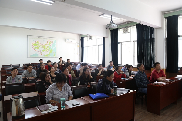 地學(xué)院老師培訓(xùn) - 副本.JPG