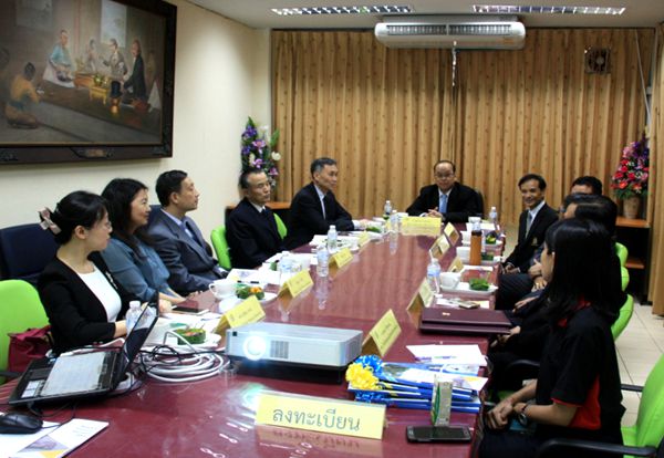 圖1 我校與泰國教育部、曼谷教育廳座談.jpg